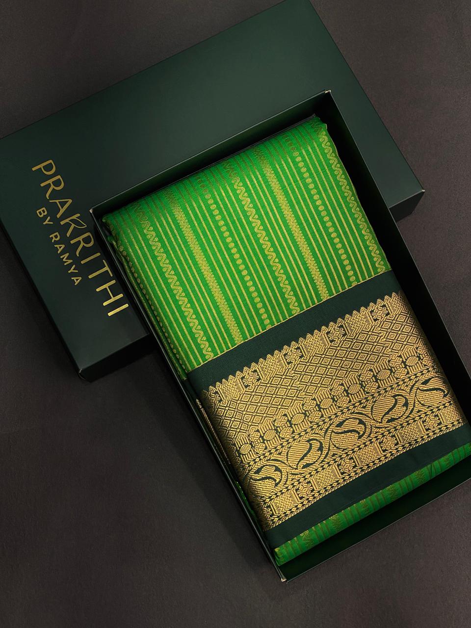 Parrot Green and dark green silk saree- PSSR29