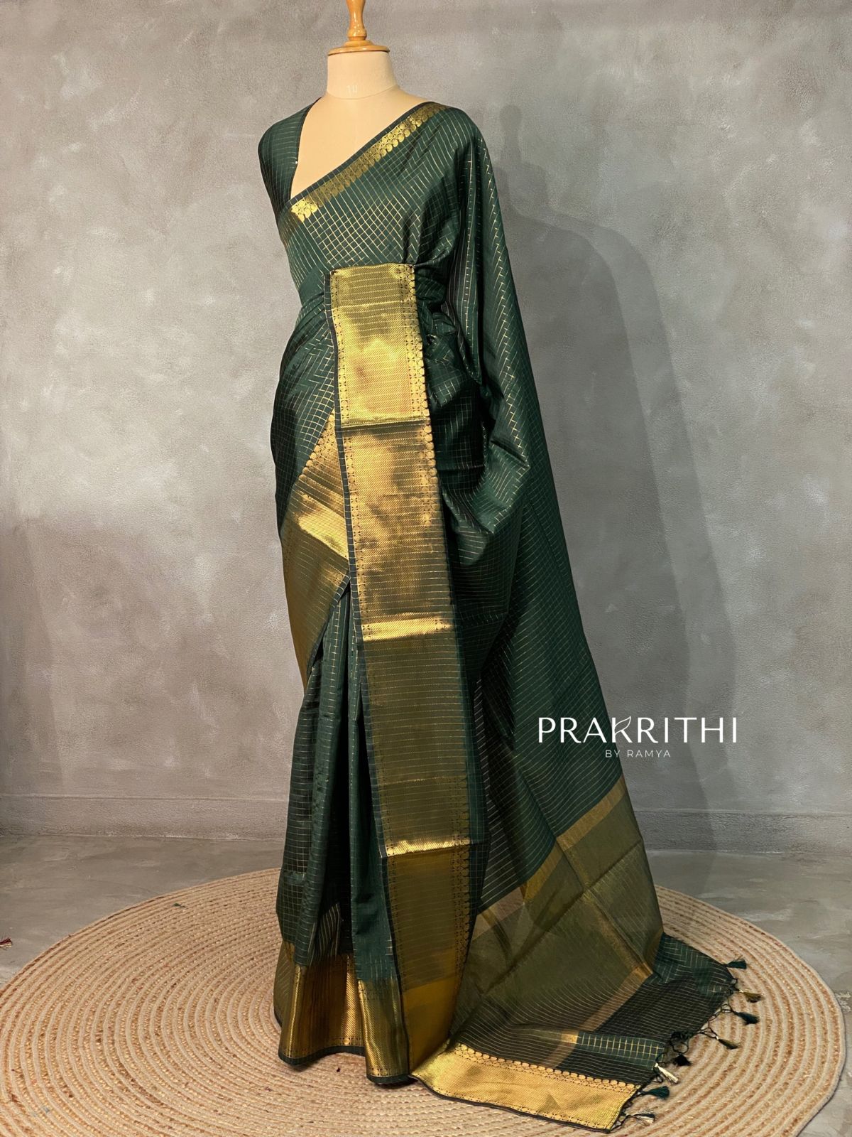 Bottle Green banarasi silksaree - AISHCK1-IH