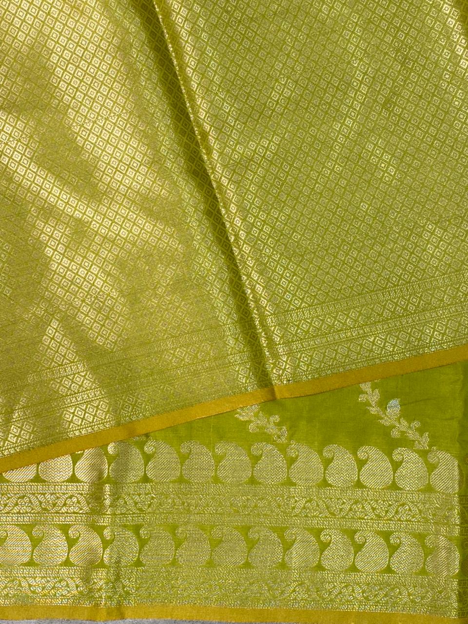 Parrot green banarasi silk saree - PIH32