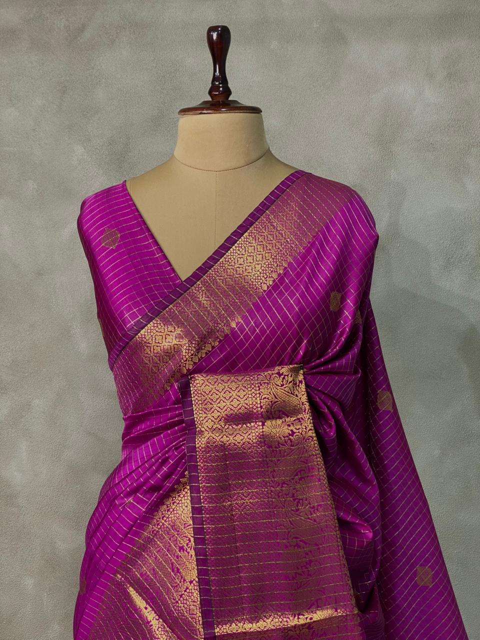 Magenta banarasi silksaree - AISHCK9C