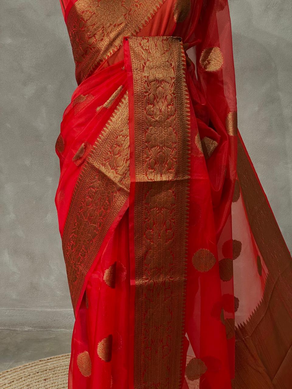 Off white and Red Georgette saree -LZ10C