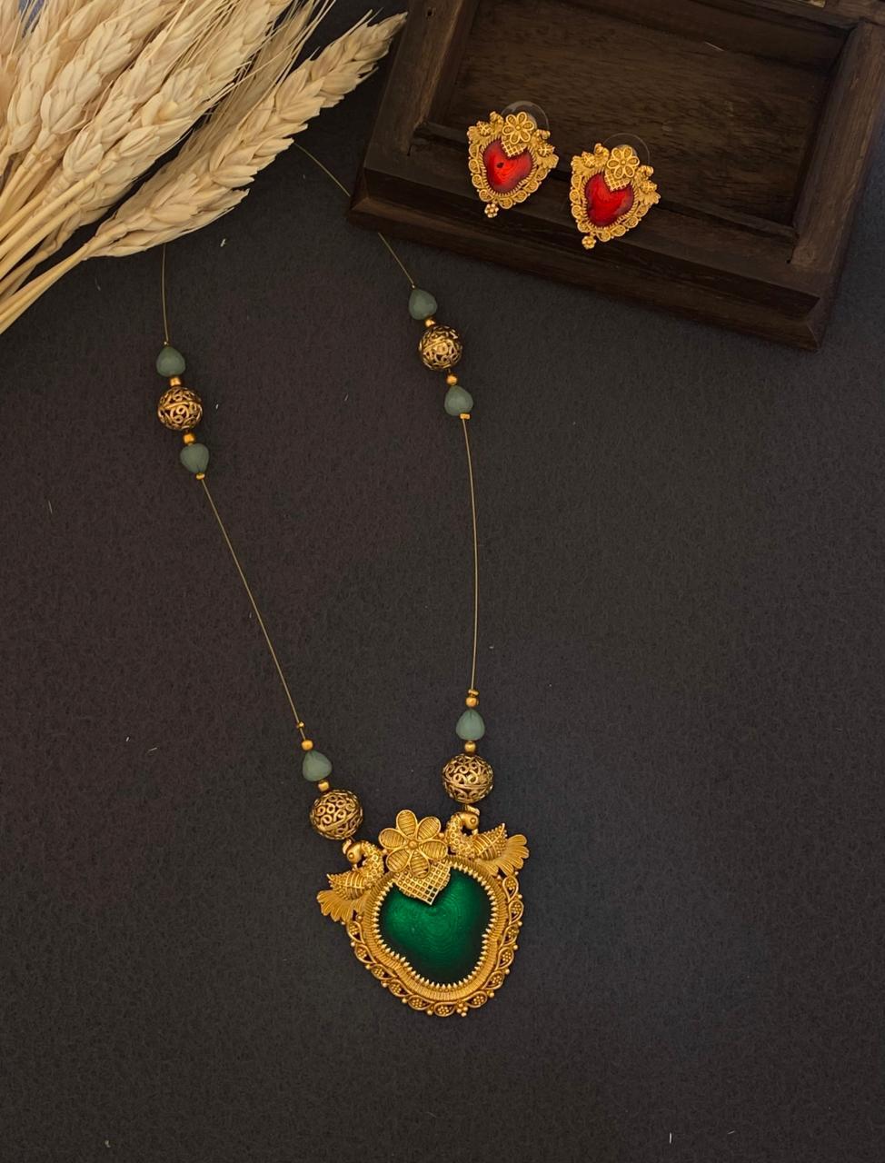 Naga padam Invisible Necklace- JW25A