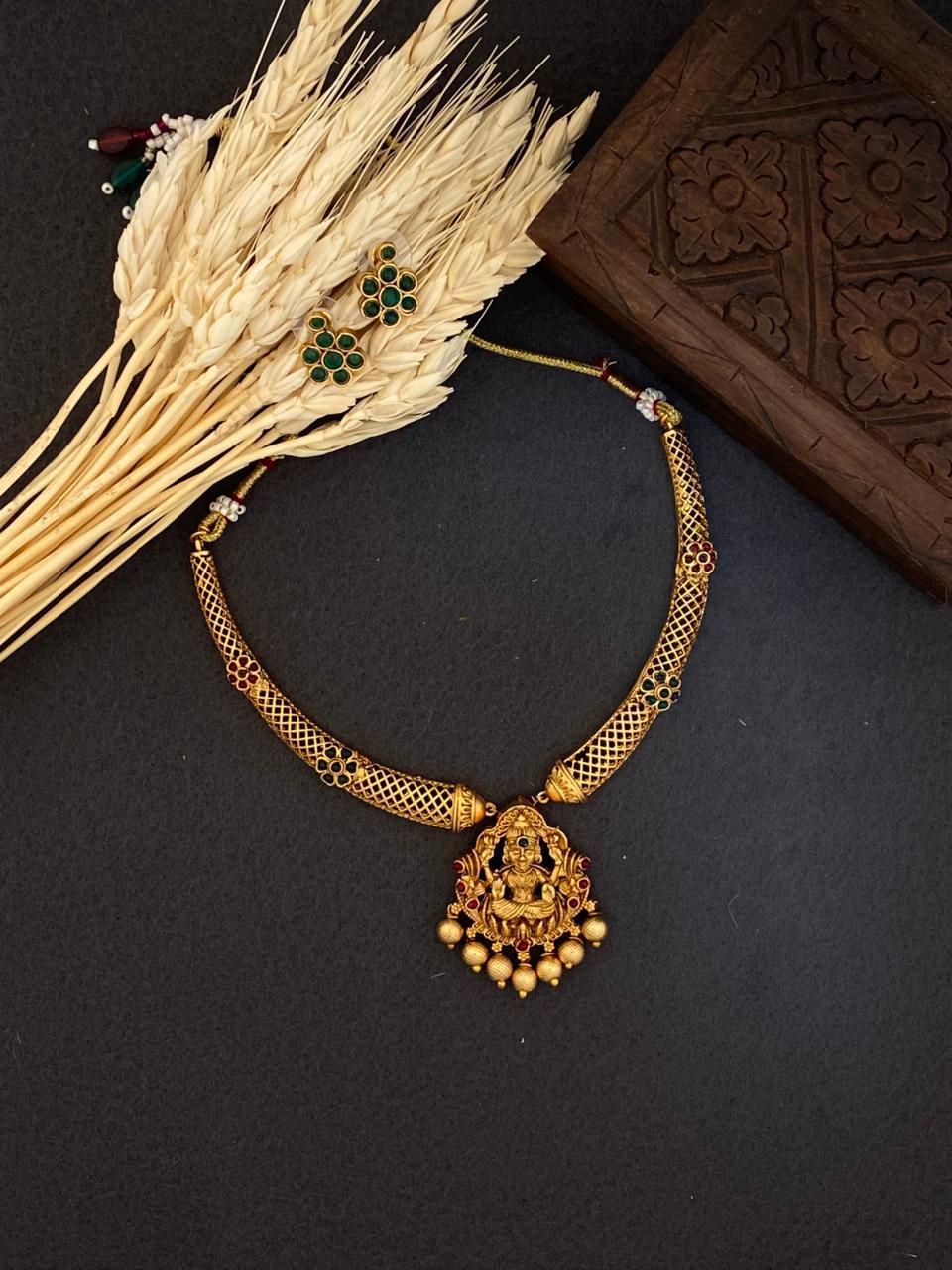 Elegant choker - JW53A