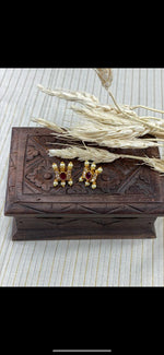 Antique stud -JWE42C