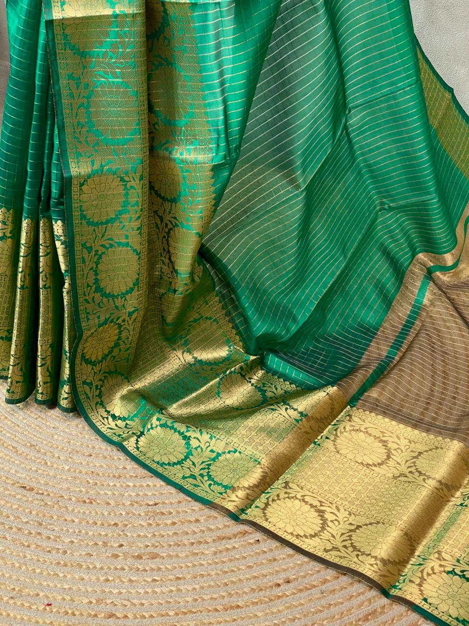 Green Semi Banarasi saree - LZ9I