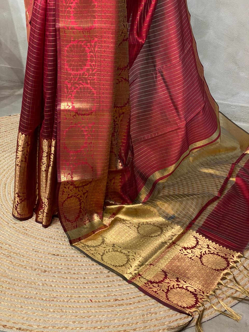 Maroon Semi Banarasi saree - LZ9H