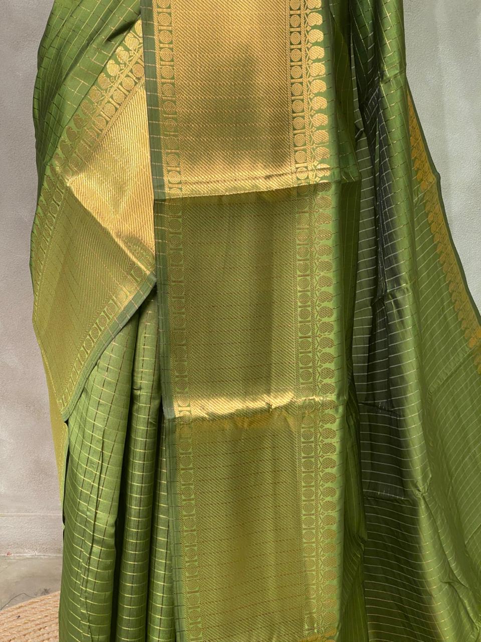 Green banarasi silksaree - RUK2H-IH