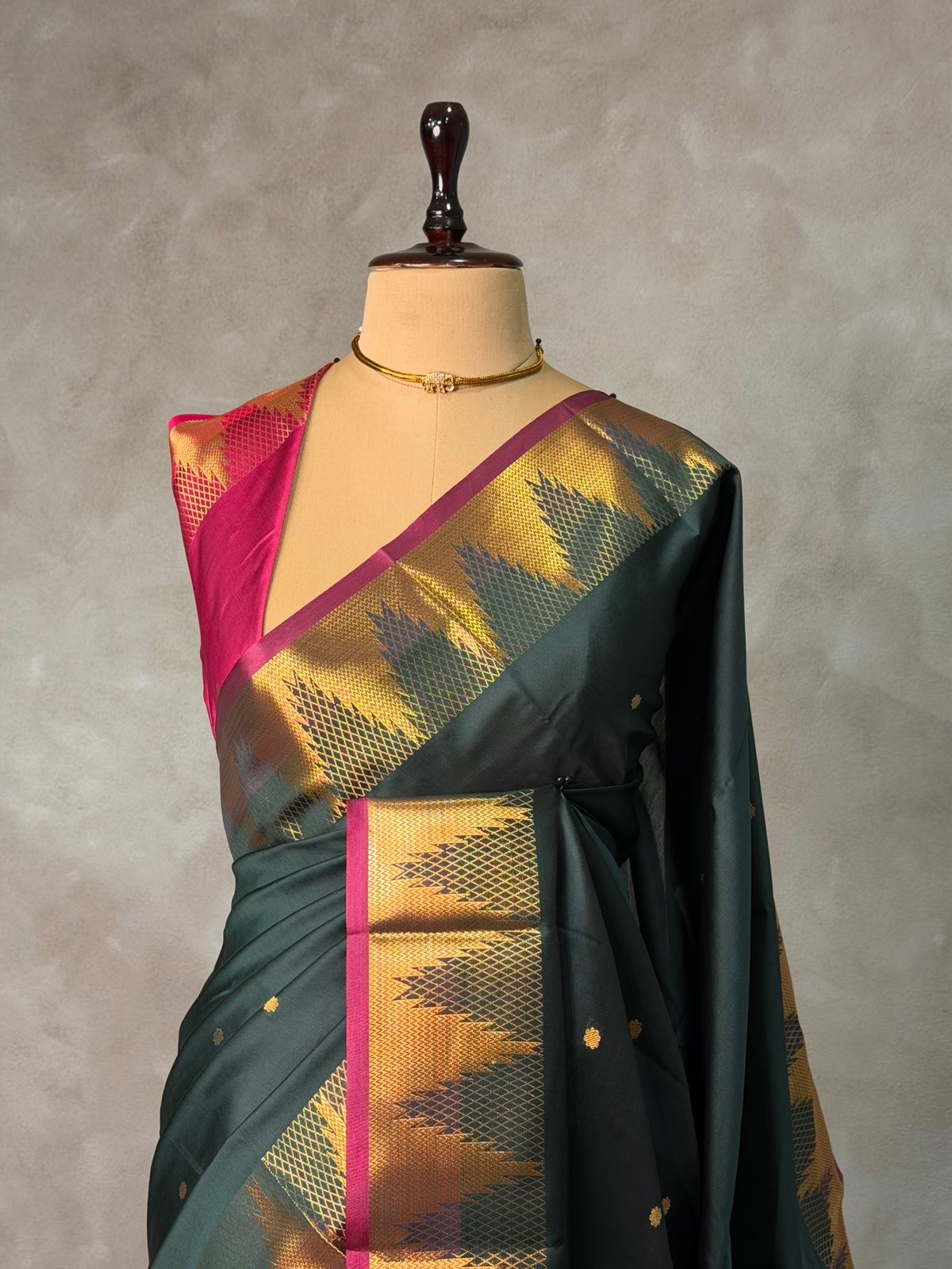 Dark Green and magenta semi kanchipuram soft silk saree - PSSN159