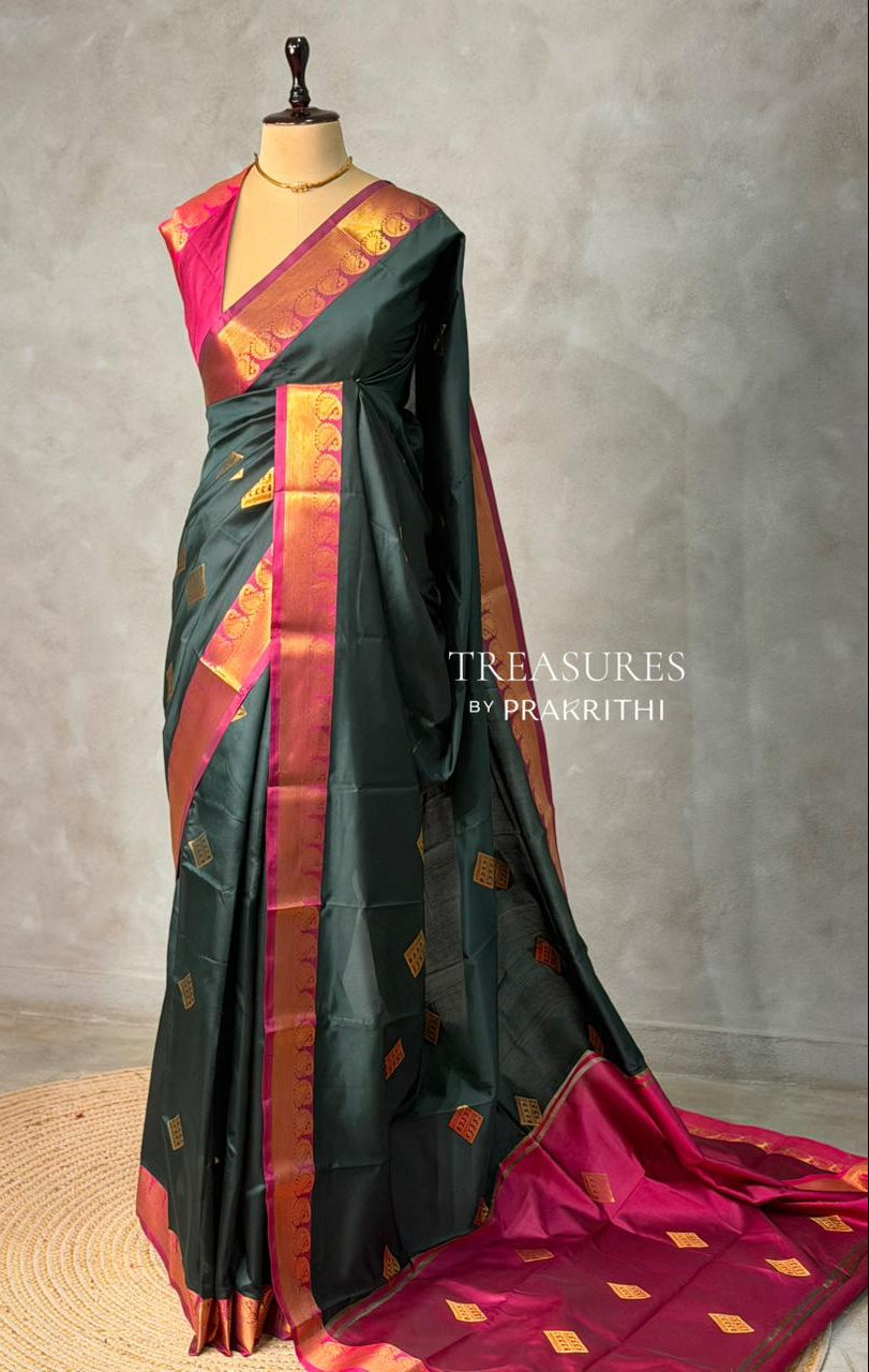 Bottle Green and magenta semi kanchipuram soft silk saree - PSSN176