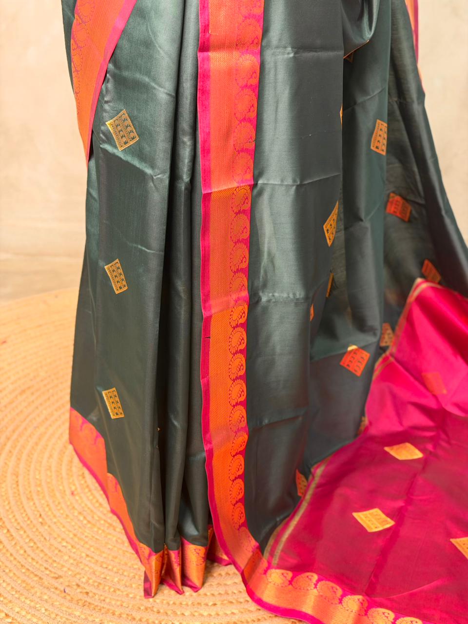 Bottle Green and magenta semi kanchipuram soft silk saree - PSSN176