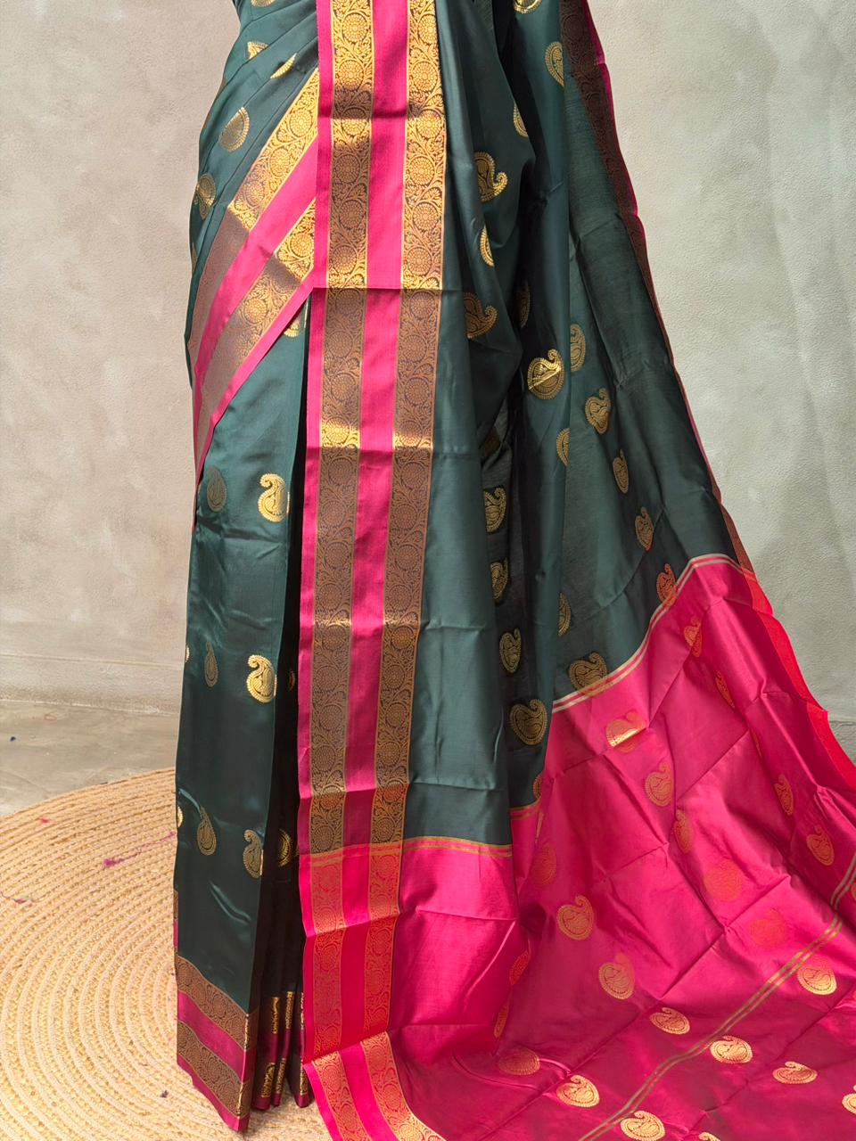 Bottle green and Magenta semi kanchipuram soft silk saree - PSSN191