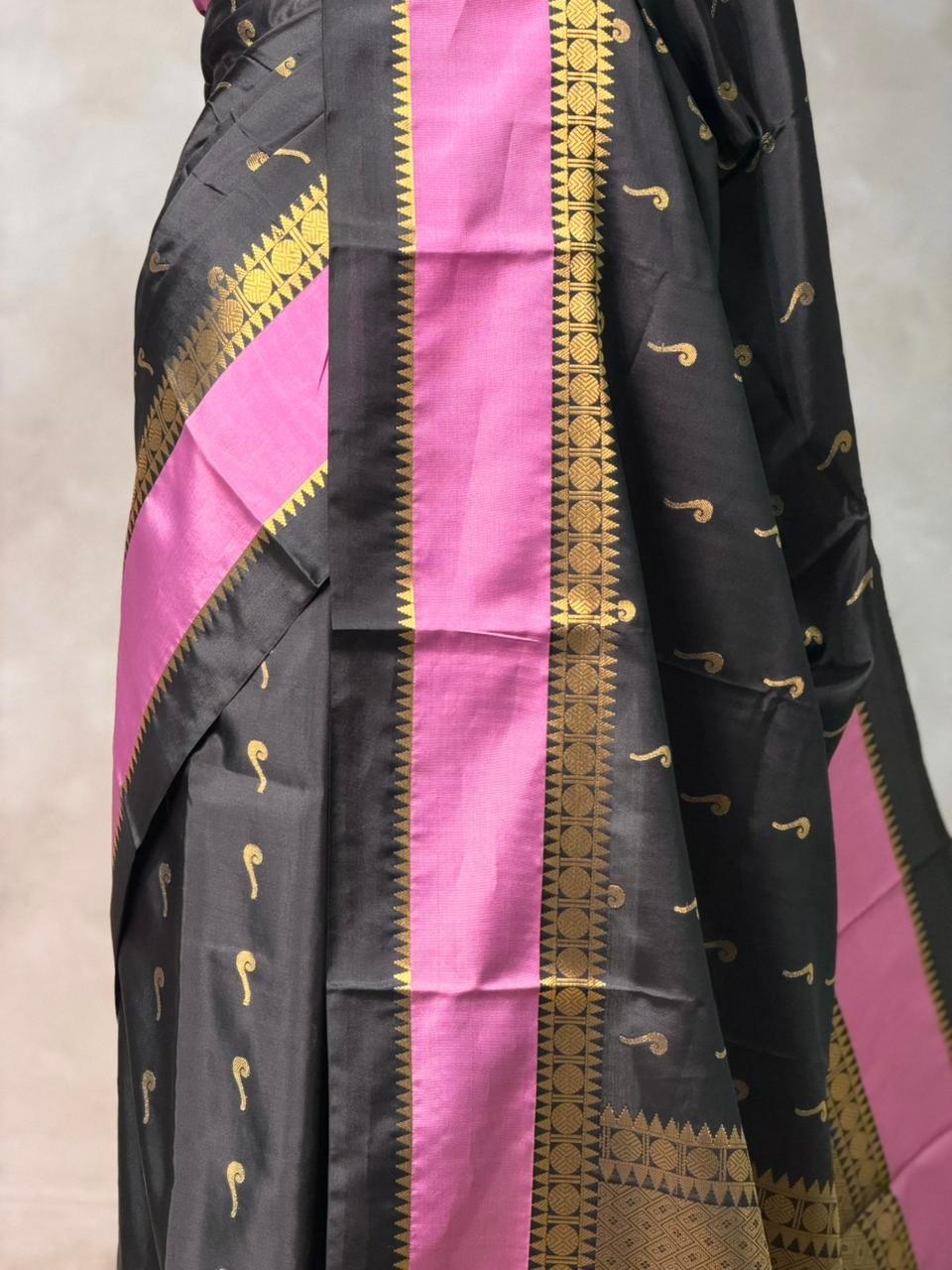Black and pink Banarasi silk saree -PIH73