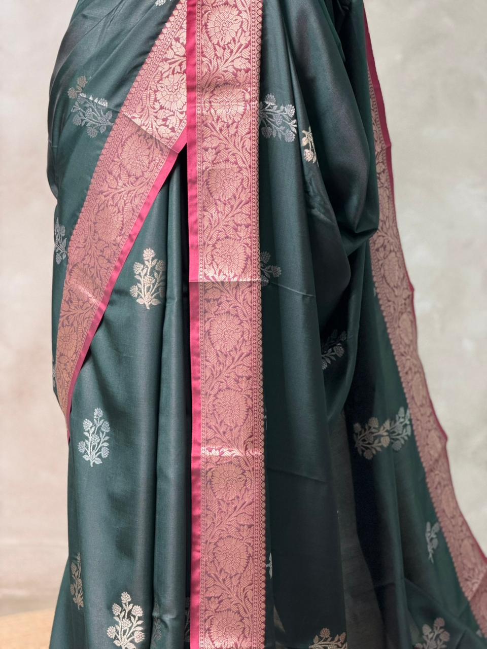 Black and magenta Banarasi silk saree -LZ11A