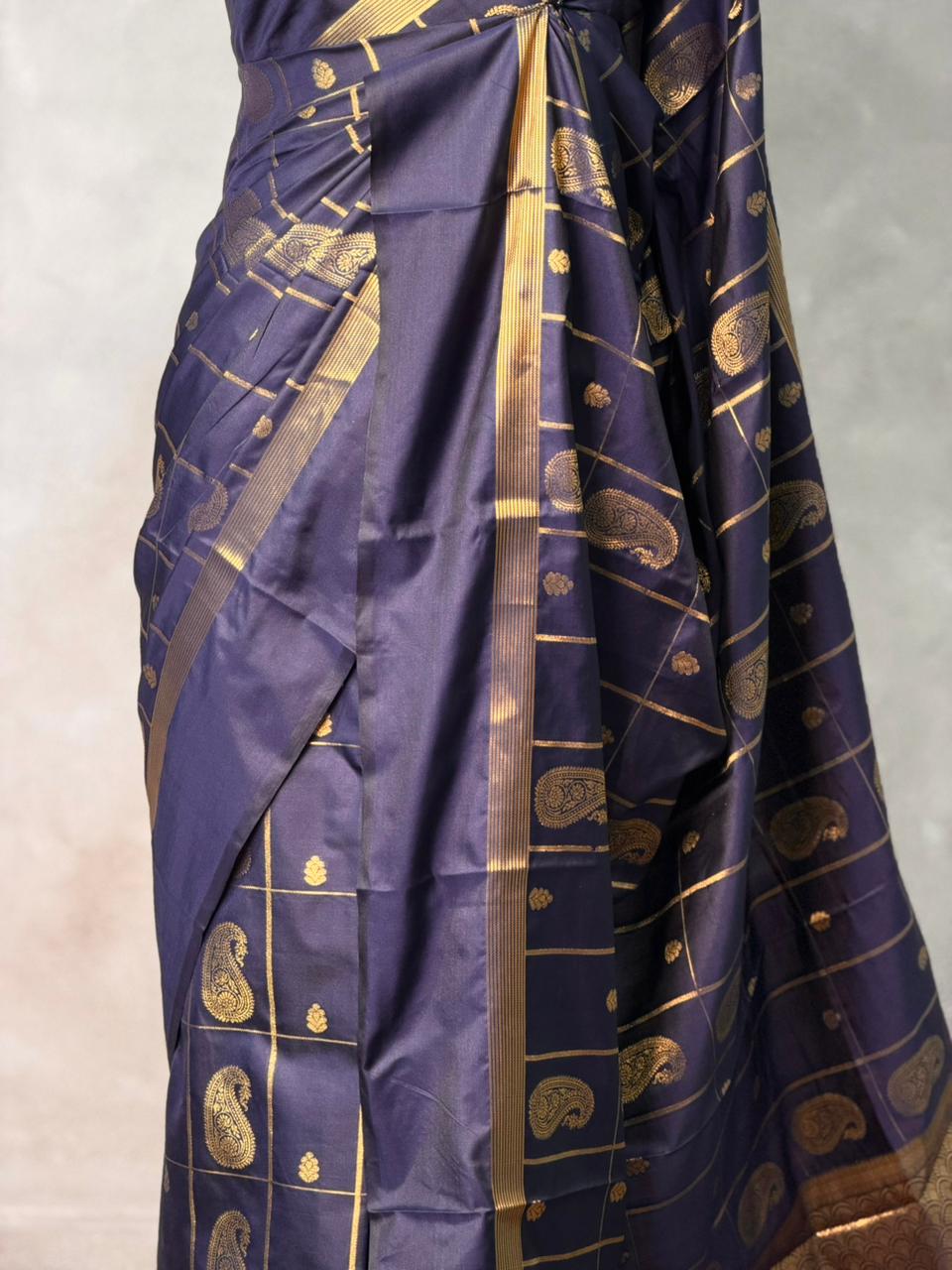 Navy Blue Blue Banarasi silk saree - GAL3C