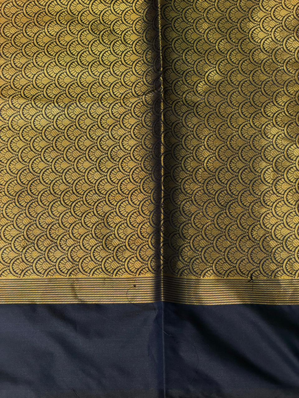 Navy Blue Blue Banarasi silk saree - GAL3C