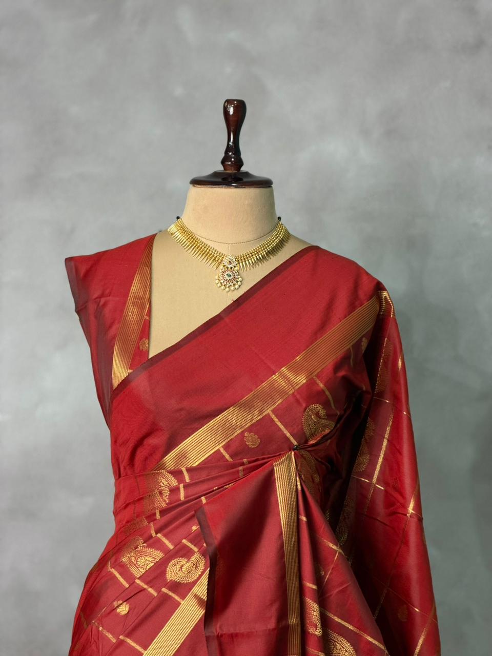 Maroon Banarasi silk saree - GAL3D