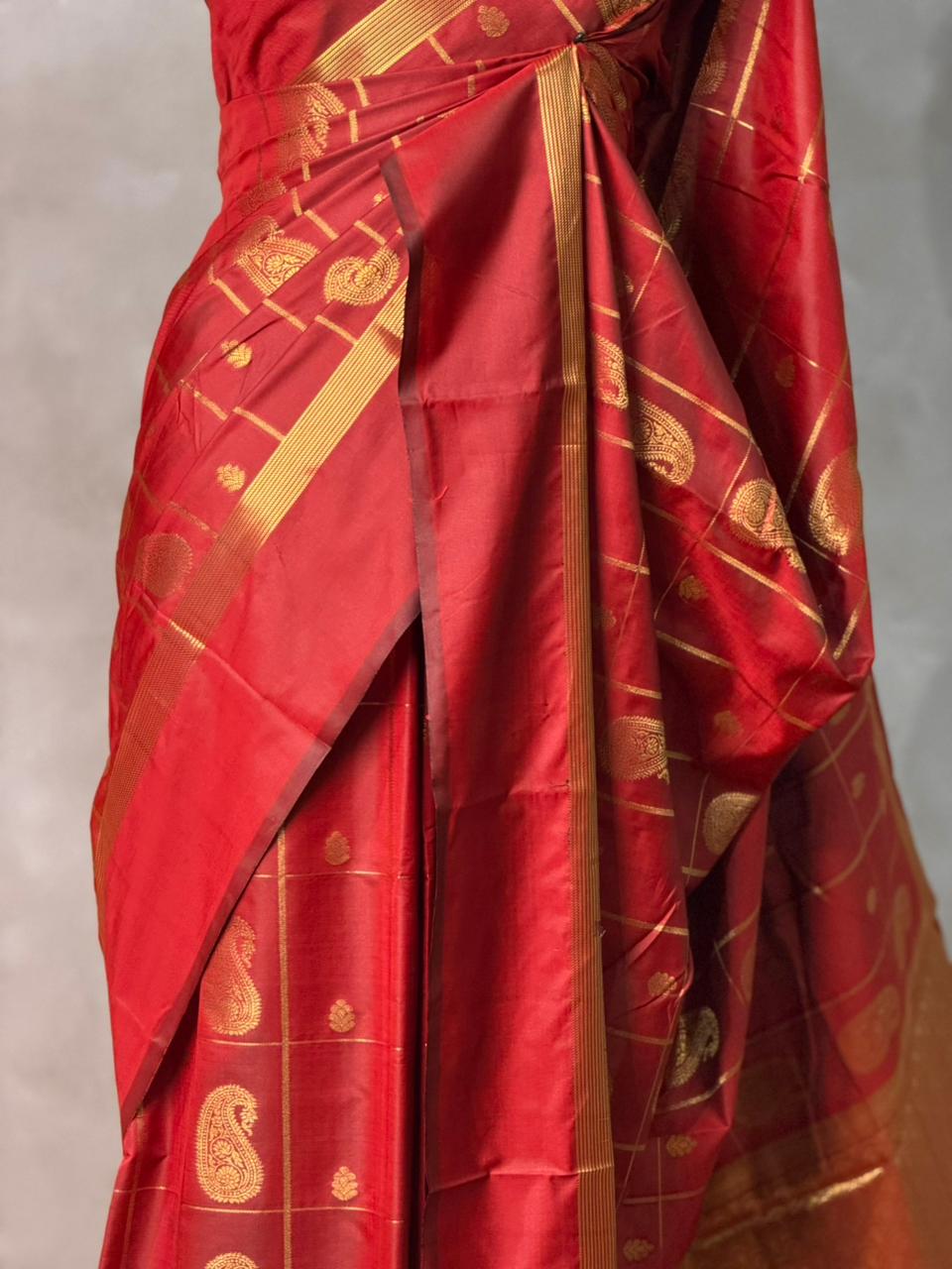 Maroon Banarasi silk saree - GAL3D