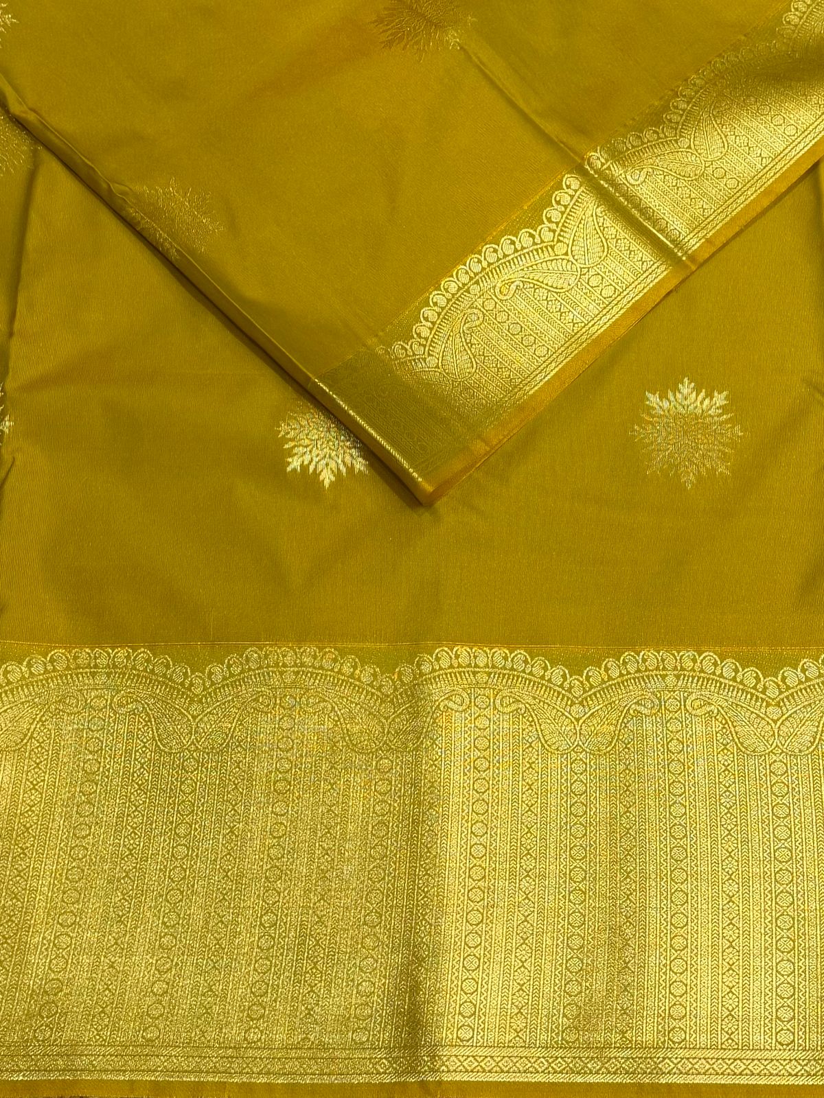 Olive Green kanchipuram silk saree- PSSR324