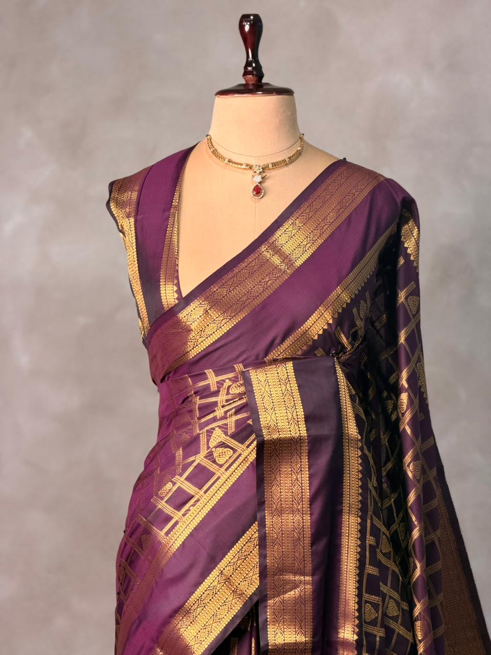 Deep wine Banarasi silk saree - GAL6A