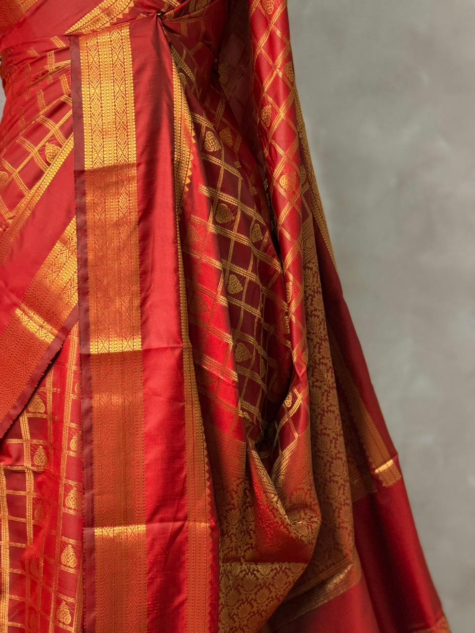 Maroon Red Banarasi silk saree - GAL6C