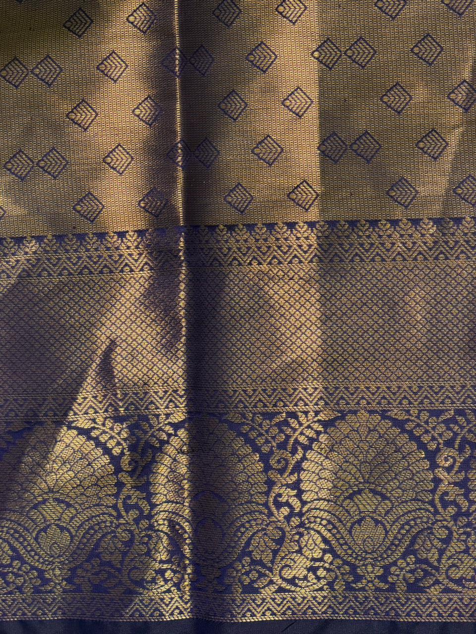 Violet Banarasi silk saree - GAL4E