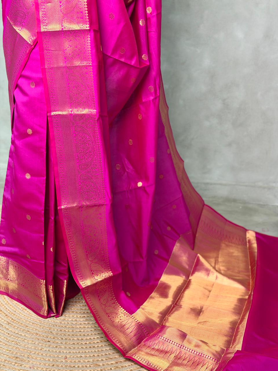 Magenta Banarasi silk saree -RUK45A