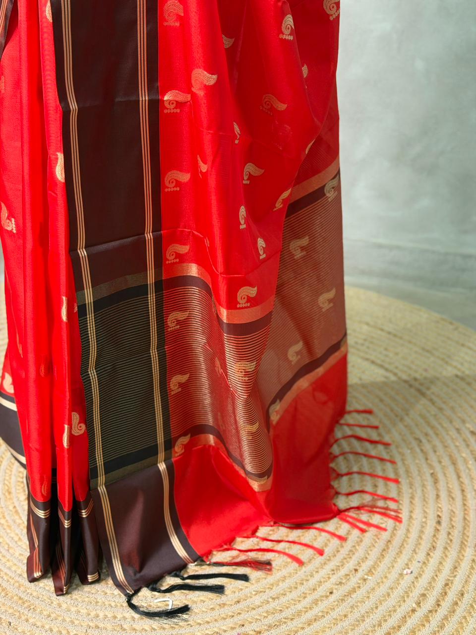 Reddish maroon Banarasi silk saree - PIH81