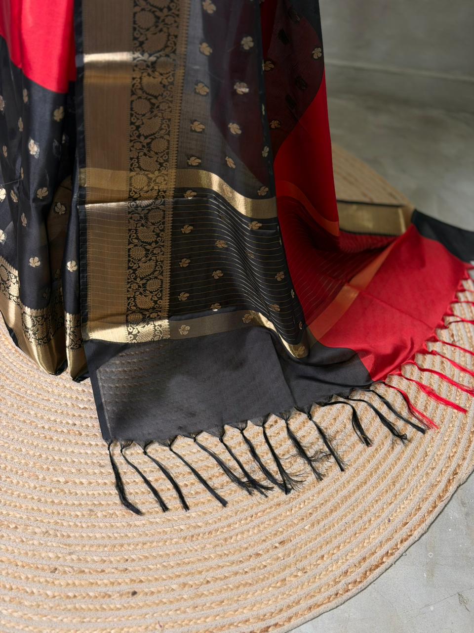 Red and Black banarasi silksaree -LZ9B