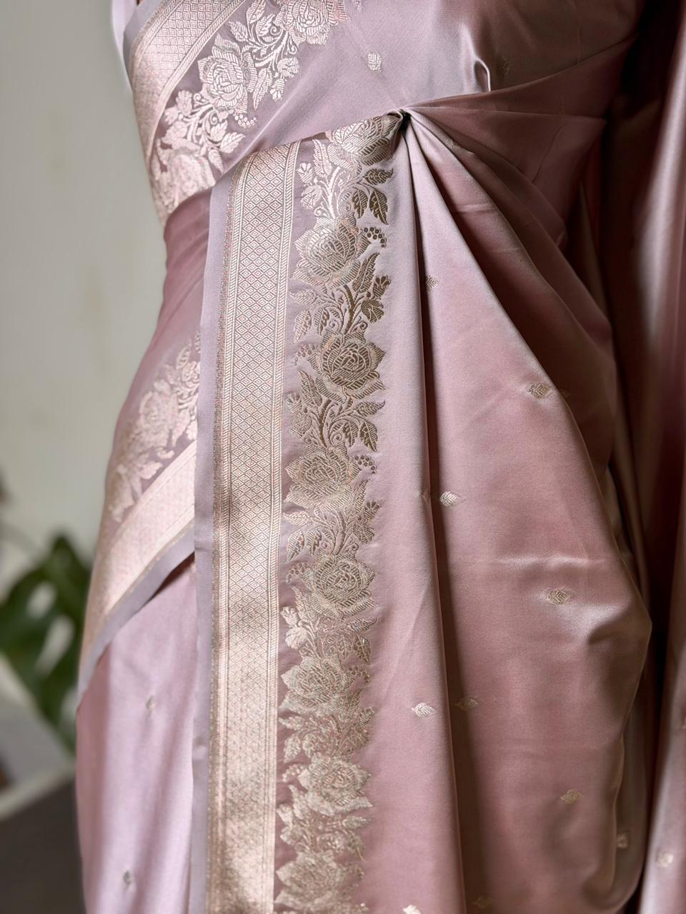 Lavender pure zatin Banarasi silk saree - RAZ2B