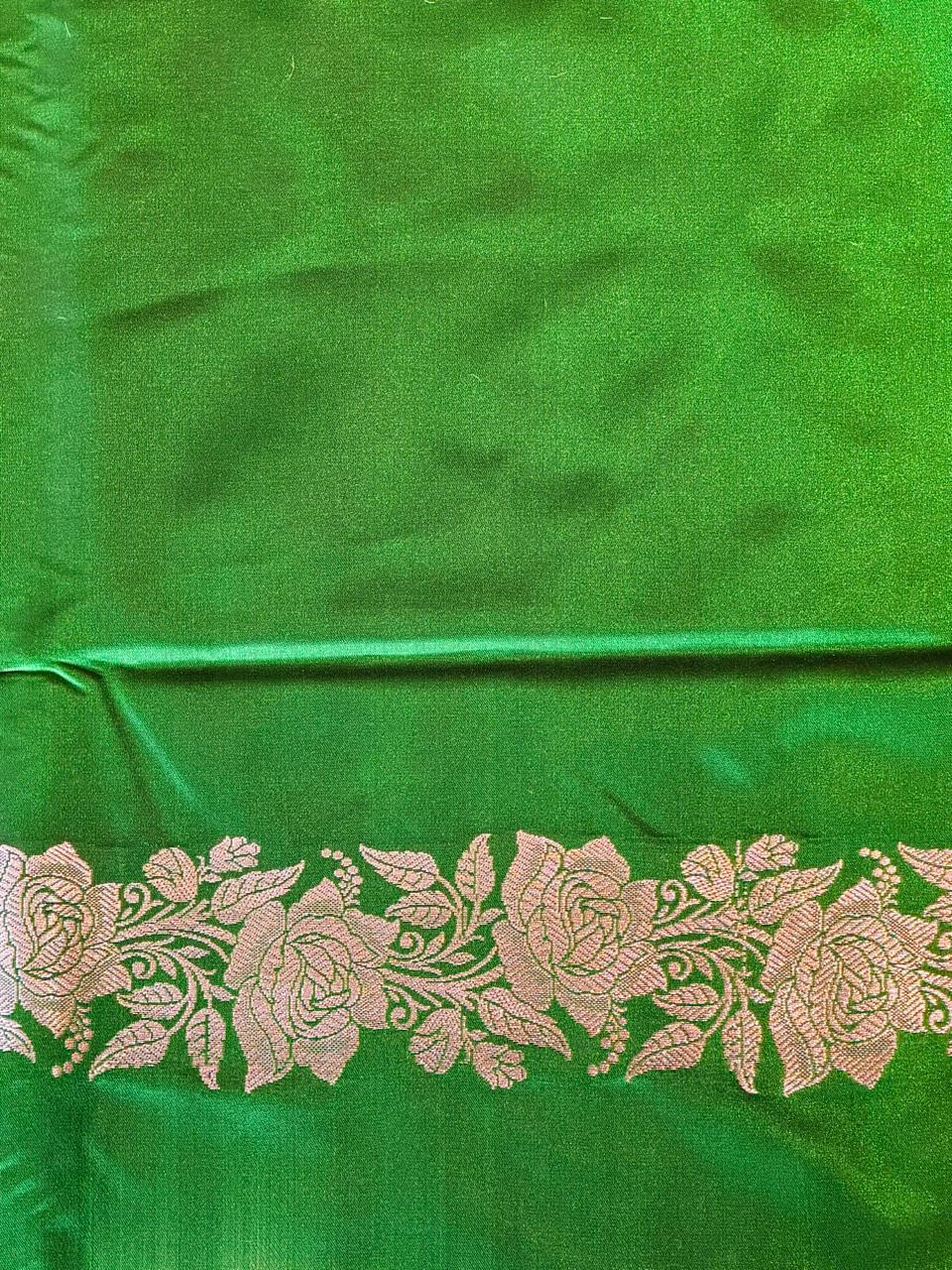 Dark Green pure zatin Banarasi silk saree - RAZ1F