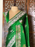 Dark Green pure zatin Banarasi silk saree - RAZ1F