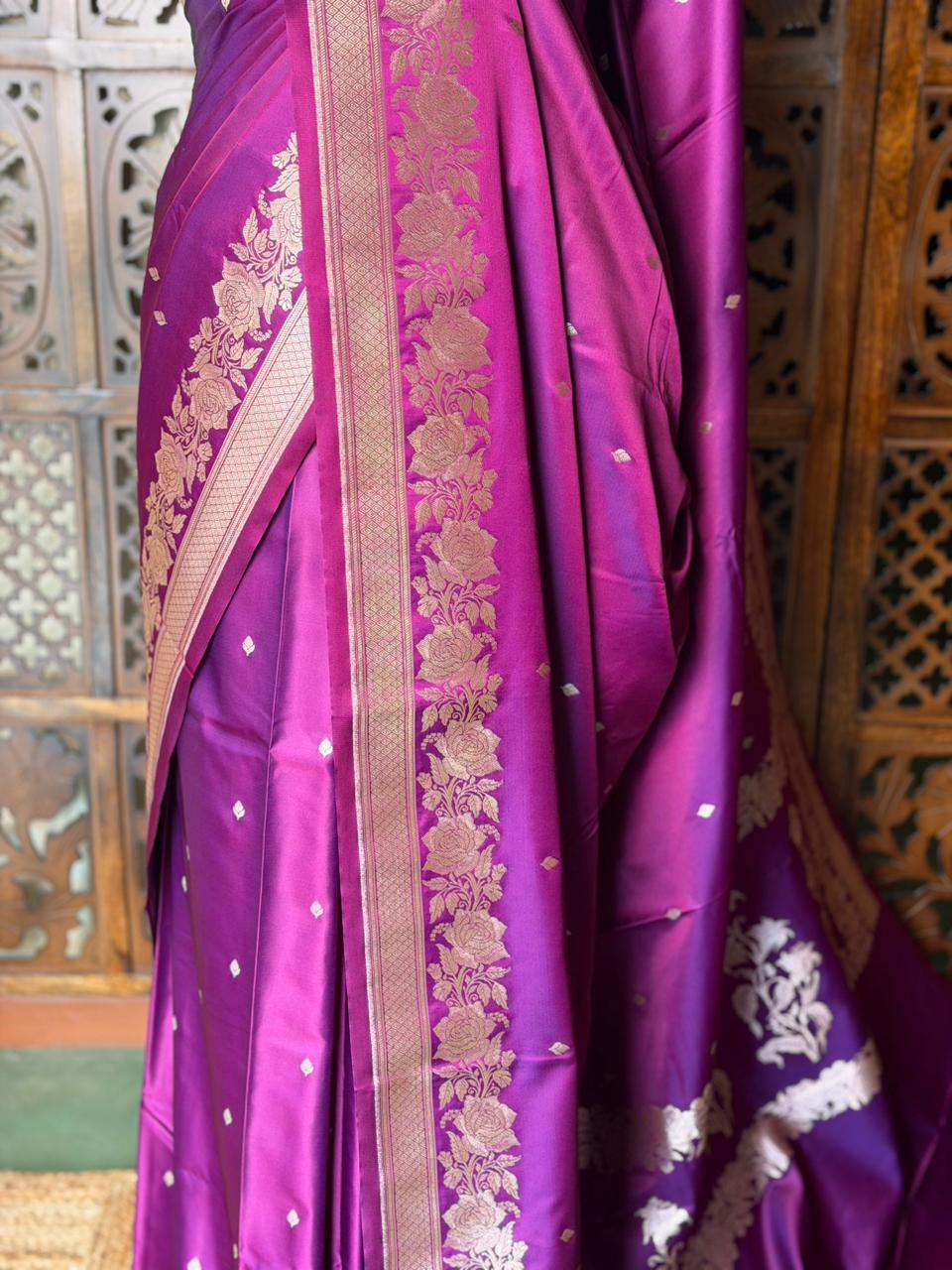 Violet pure zatin Banarasi silk saree - RAZ2E
