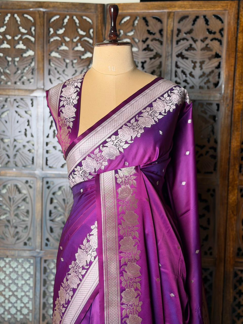 Violet pure zatin Banarasi silk saree - RAZ2E