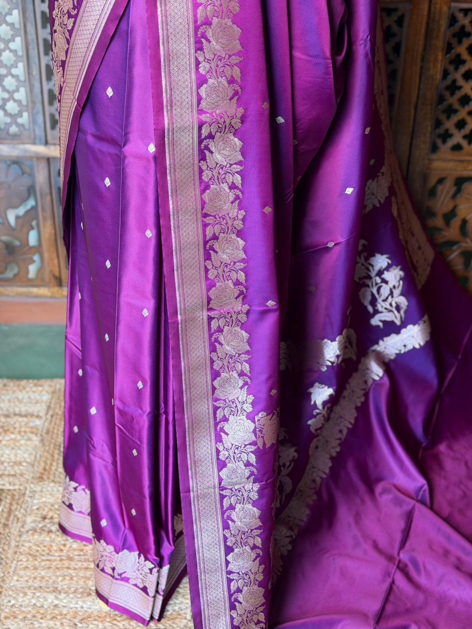 Violet pure zatin Banarasi silk saree - RAZ2E