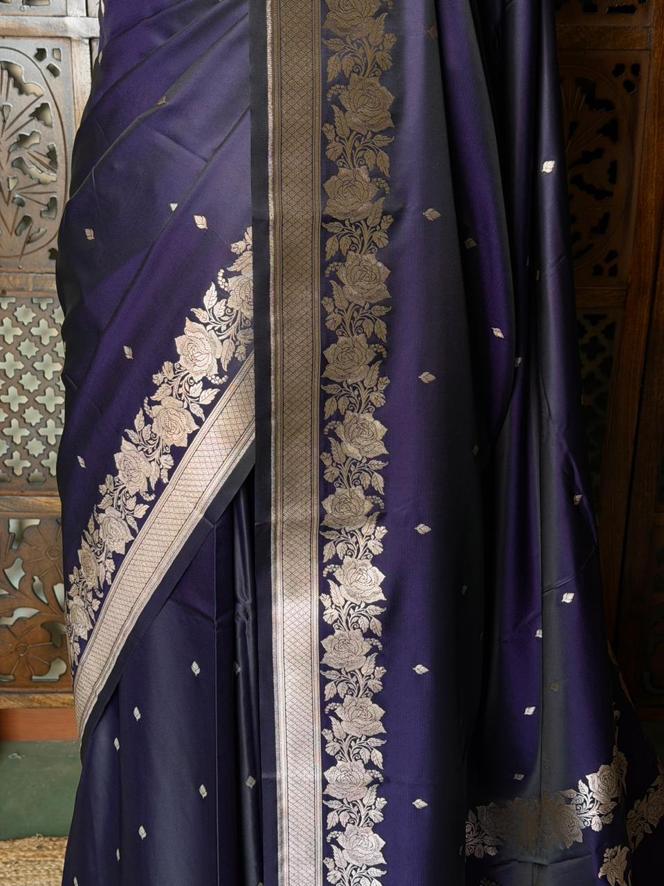 Navy blue pure zatin Banarasi silk saree - RAZ2G