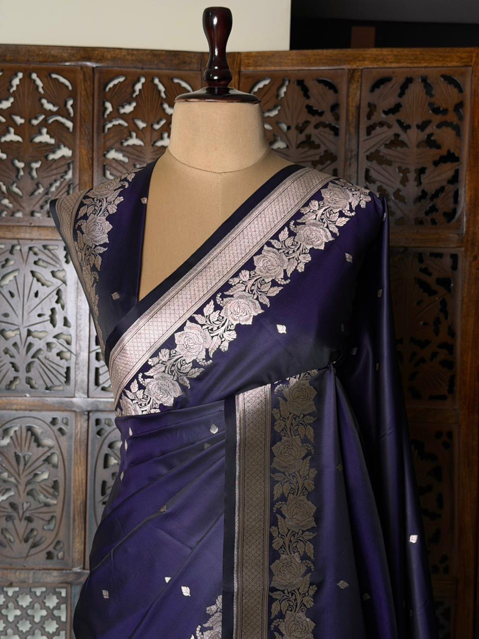 Navy blue pure zatin Banarasi silk saree - RAZ2G