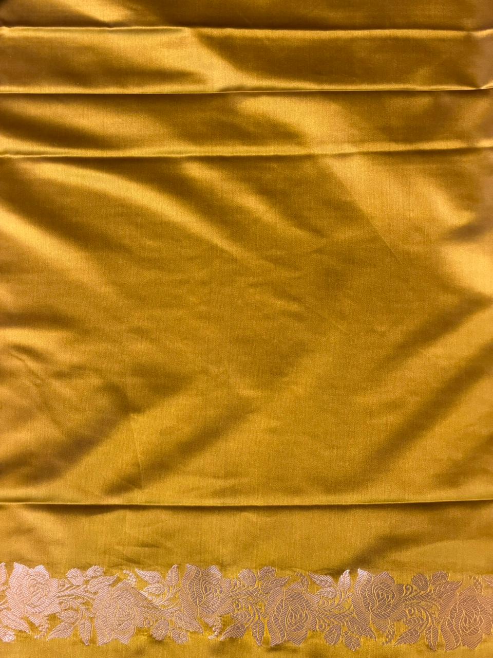 Olive Green pure zatin Banarasi silk saree - RAZ2J