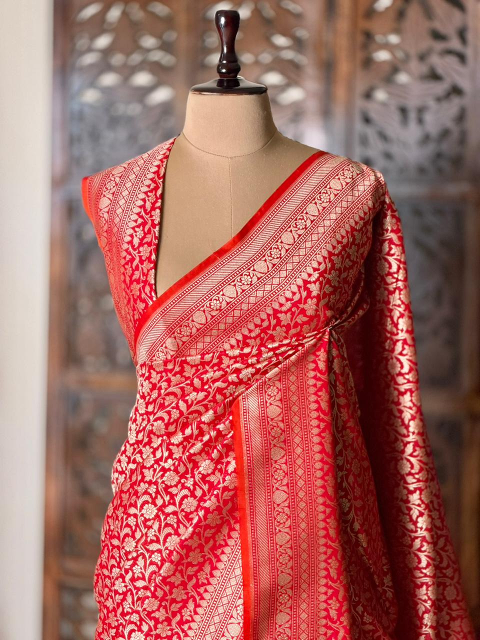 Red Katan Banarasi silk saree - RAZ3