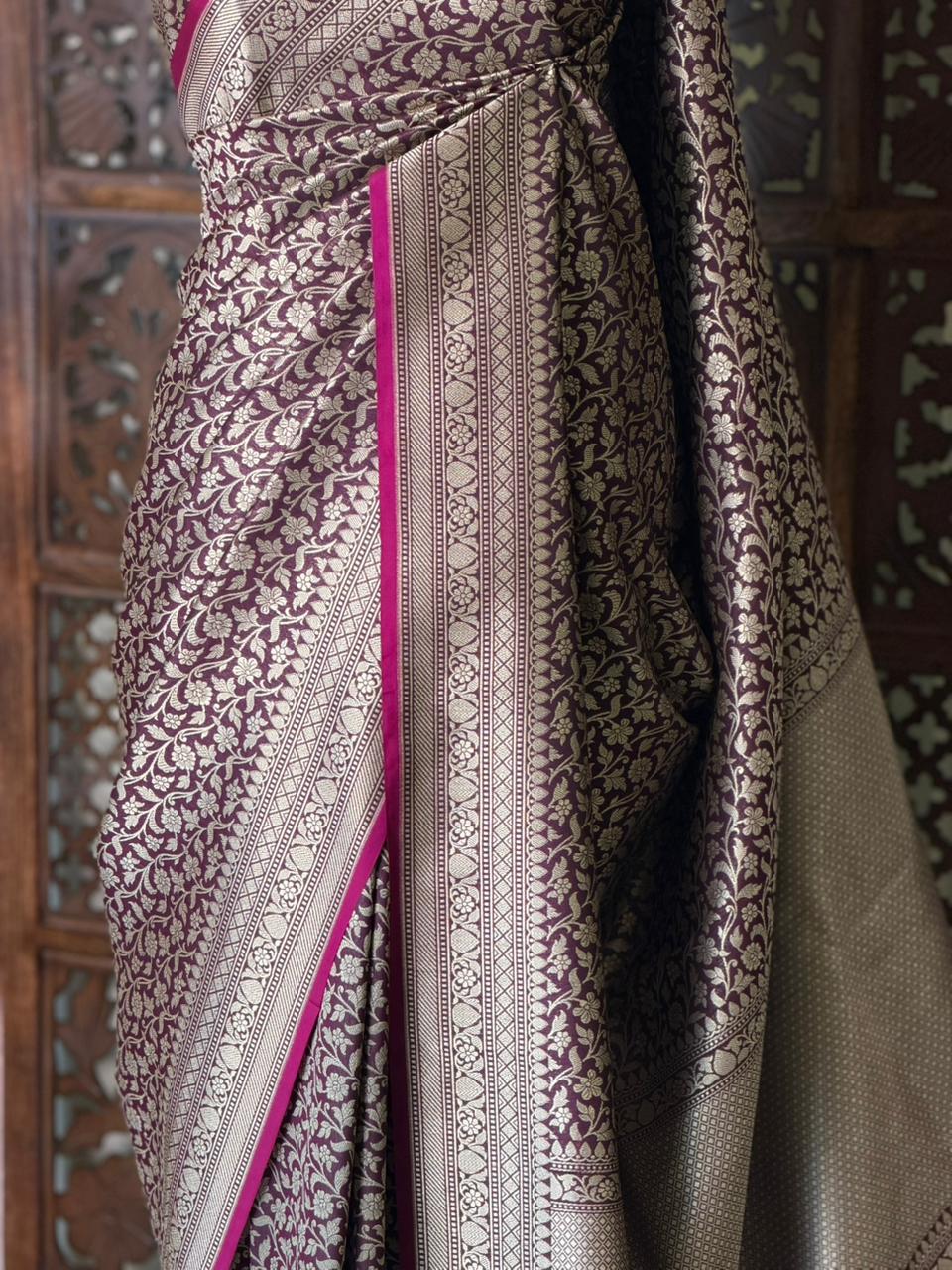 Deep Purple Katan Banarasi silk saree - RAZ3A