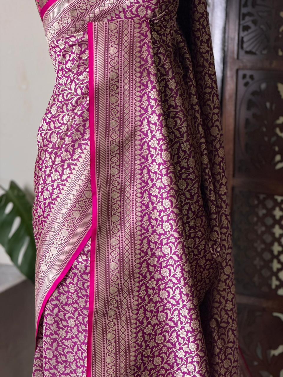 Wine shade Katan Banarasi silk saree - RAZ3E
