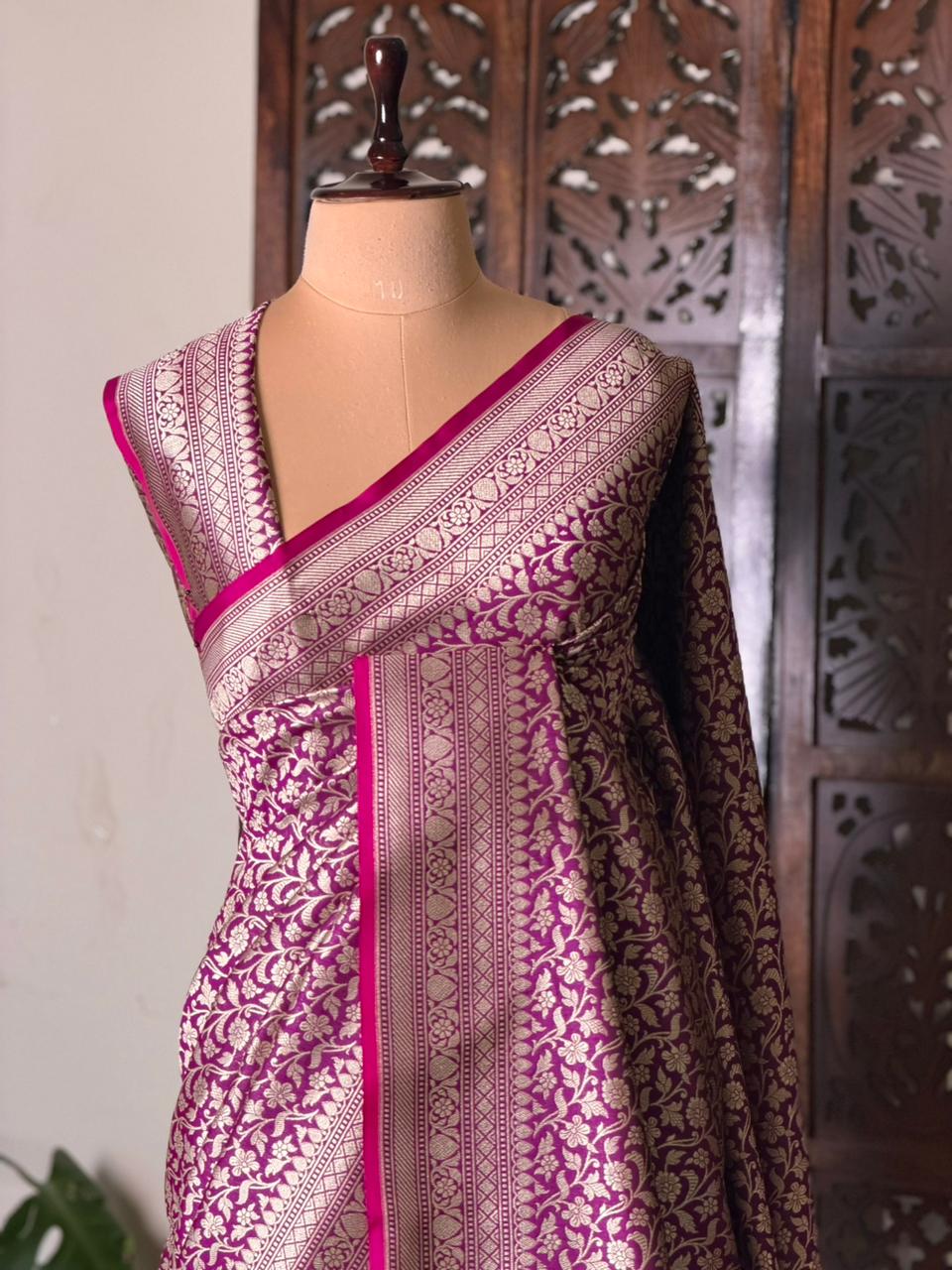 Wine shade Katan Banarasi silk saree - RAZ3E