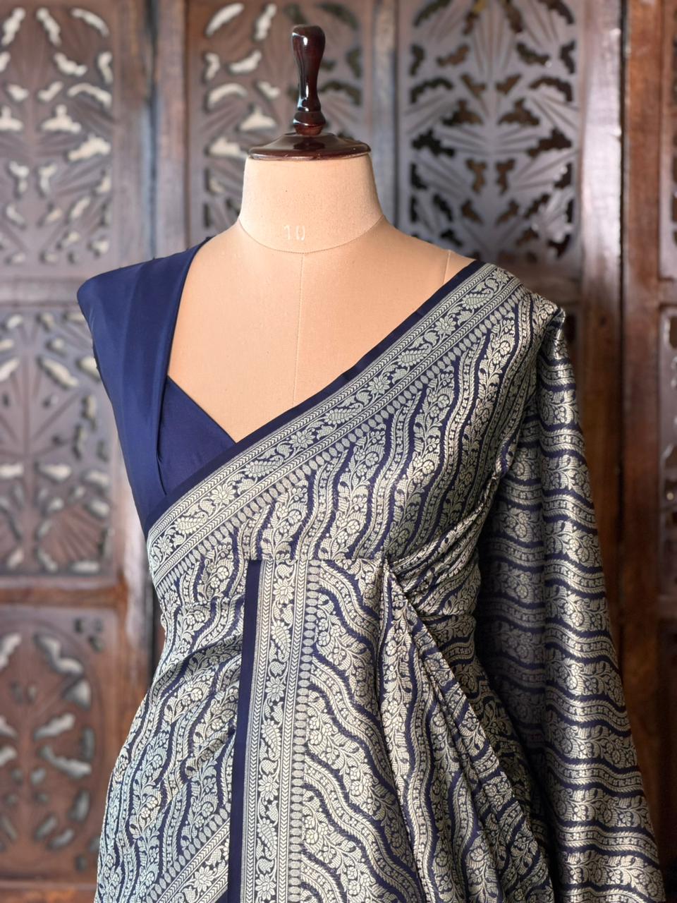 Deep blue Katan Banarasi silk saree - RAZ3I