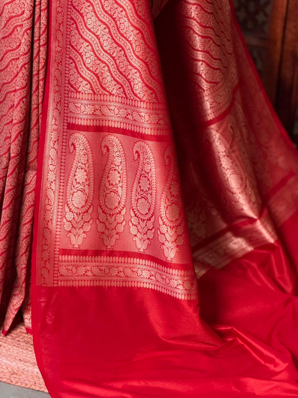 Red Katan Banarasi silk saree - RAZ3J