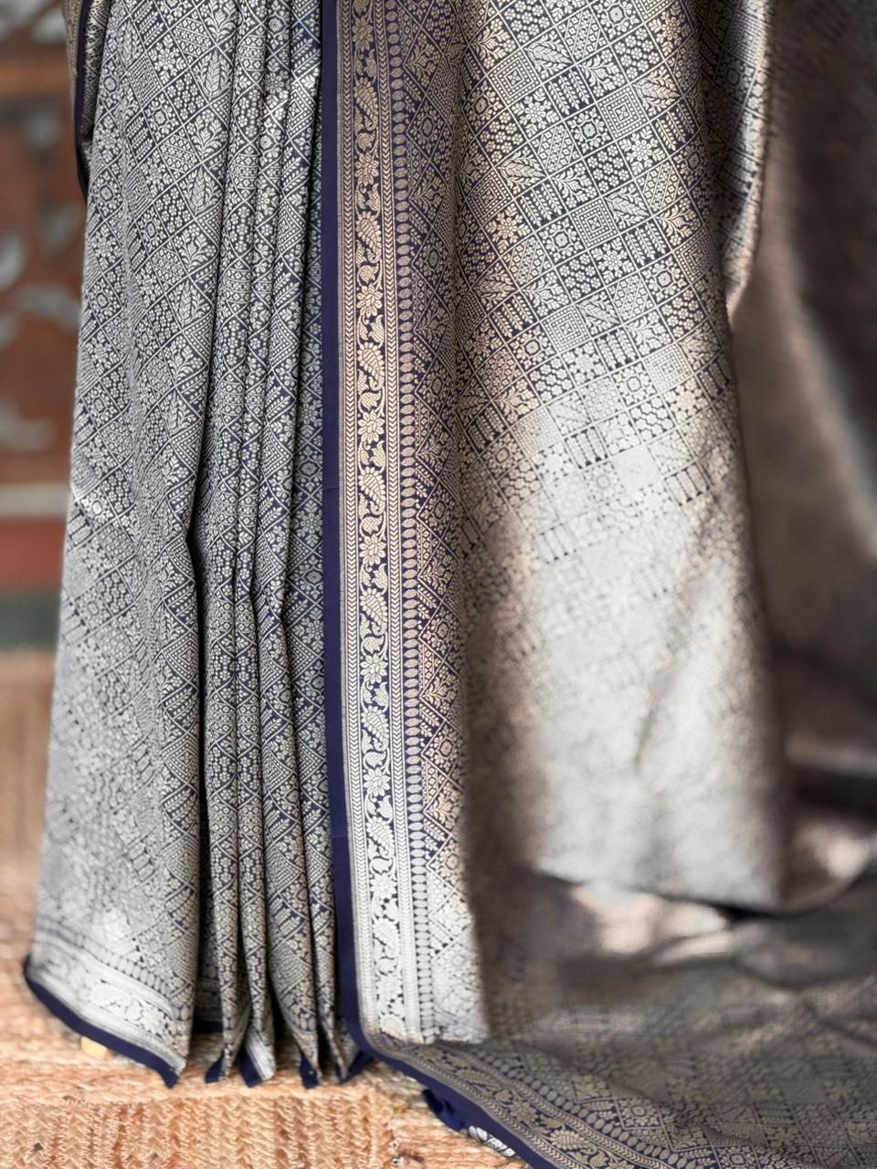 Deep blue Katan Banarasi silk saree - RAZ3O