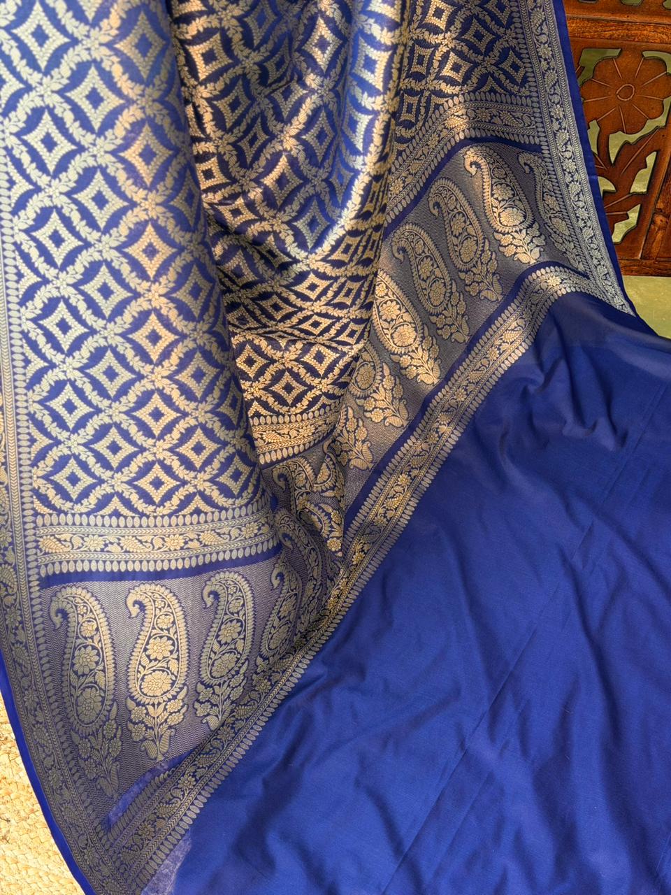 Royal blue Katan Banarasi silk saree - RAZ3V