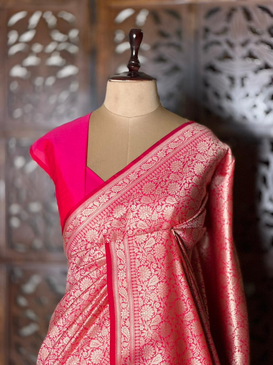 Reddish pink Katan Banarasi silk saree - RAZ4A