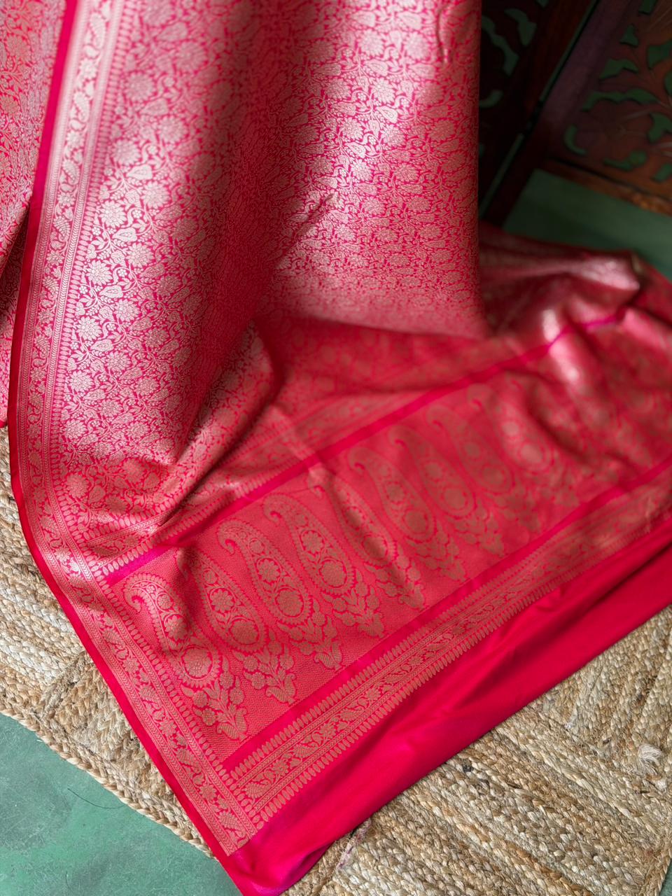 Reddish pink Katan Banarasi silk saree - RAZ4A