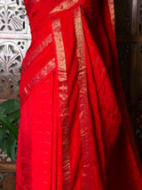 Red viscose Crepe saree - PBRVT1D