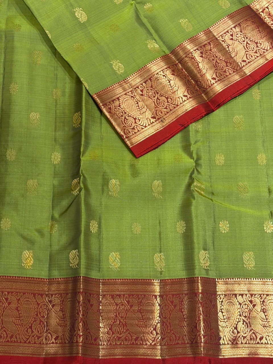 Olive green and maroon Pure Vintage Kanchipuram Silk saree - PPUREN7