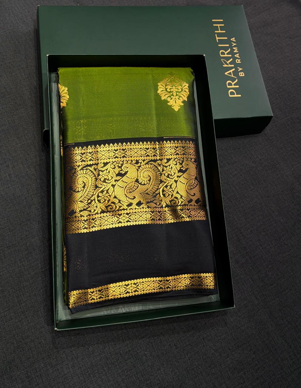 Olive green and Deep blue Pure Vintage Kanchipuram Silk saree - PPUREN52